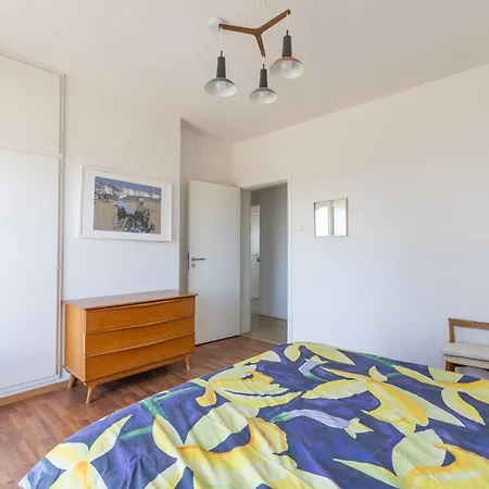 Royal Palace 1 03-03 Apartment *